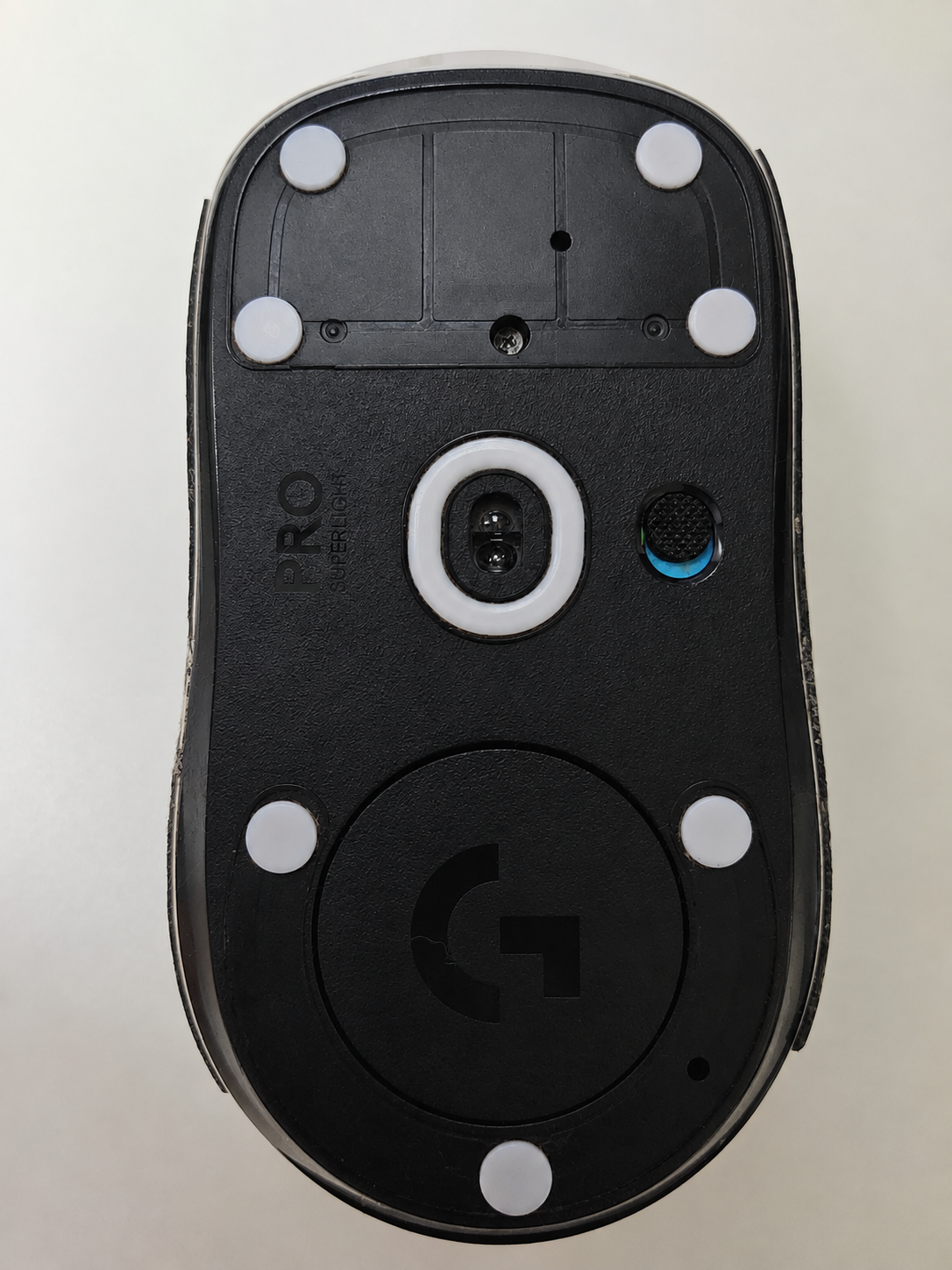 G PRO X SUPERLIGHT裏面の交換した丸型ソール